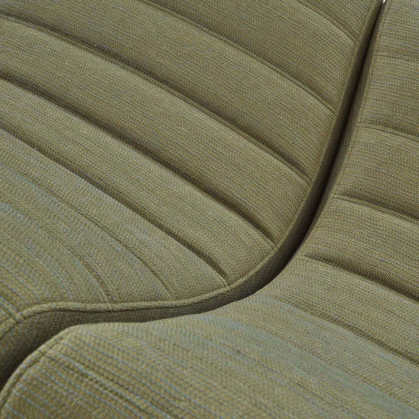 Saparella Outdoor Settee – Modern Weather-Resistant Patio Sofa